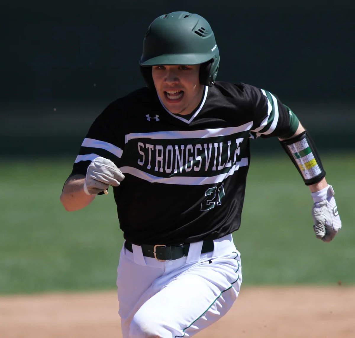 sville_bsbl's tweet photo. Varsity Mustangs split with Medina.

Mustang 3 | Medina 2 

Austin Payne pitched 6 and 2/3 innings with only 2 runs allowed. Caden Papson came in to close the door to solidify the win. https://t.co/s3HM3ZLOik