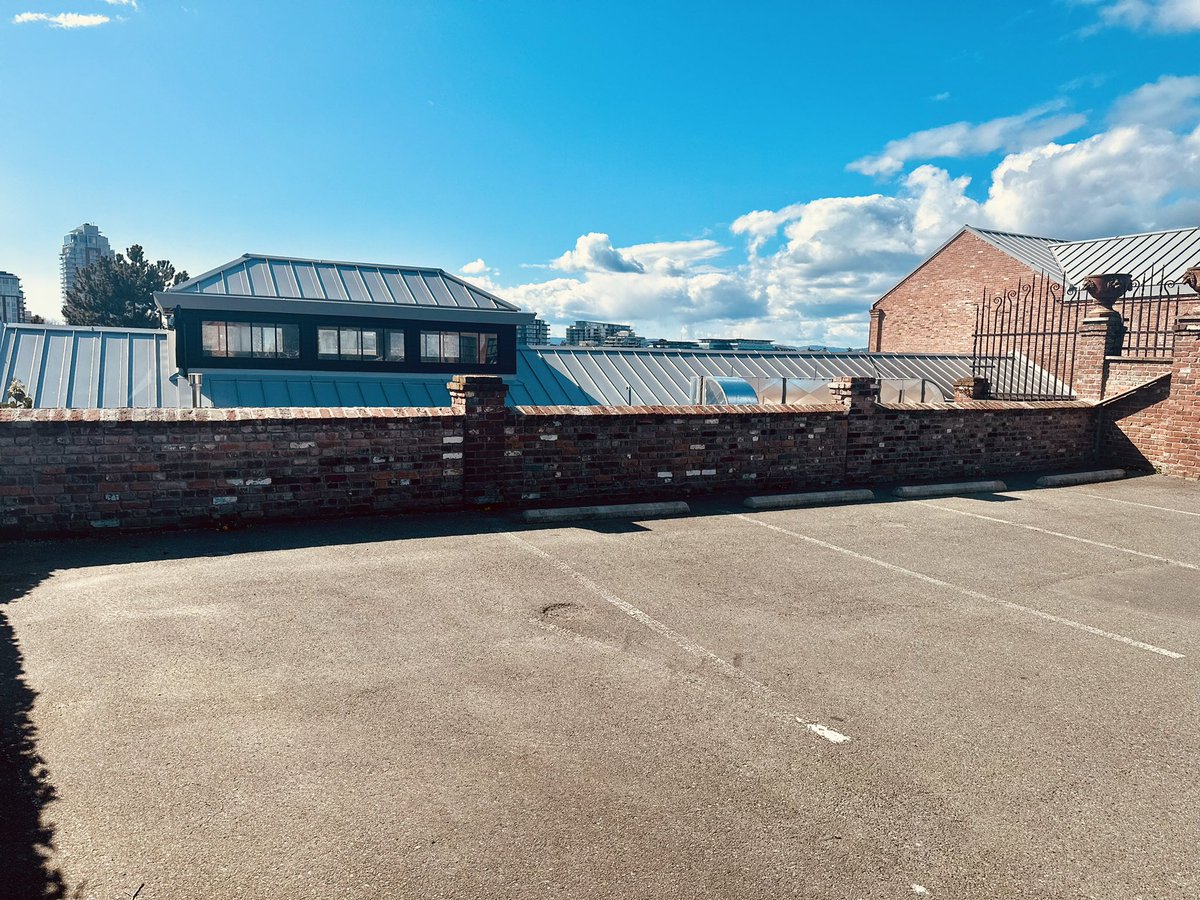 LennoxMasonry's tweet photo. A heritage brick wall that Lennox Masonry recently restored in the heart of Victoria BC at Chintz &amp; Co. The wall had been driven into and we were tasked with replicating the original wall. #Masonry #LennoxMasonry #VictoriaBC #Brick #Brickwork #HeritageRestoration https://t.co/oFu6hFJQAL