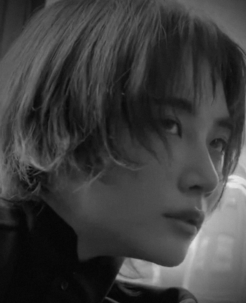 yjhanzone's tweet photo. this is the kind of beauty you see once in a lifetime https://t.co/CPwLSJhtwh