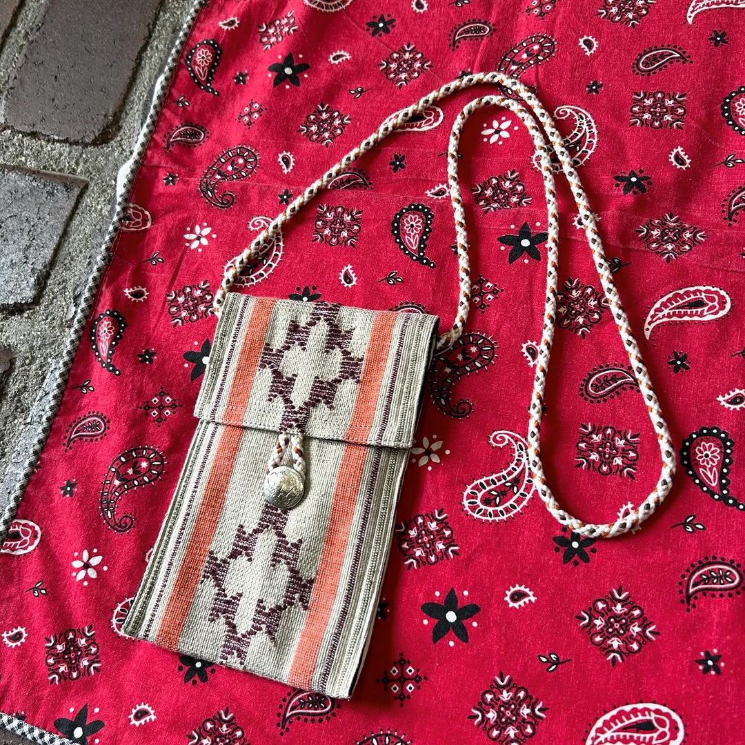 _topjimmy's tweet image. #フェローズ よりショルダーポーチが入荷しました✨✨

手織りならではの雰囲気のあるデザインです。
ギフトにもおすすめですよ。

topjimmy.jp/c/brand-list/b…

#PHERROWS #メンズファッション