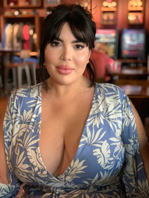 Hi ❤️ https://t.co/aQqcJLpGop