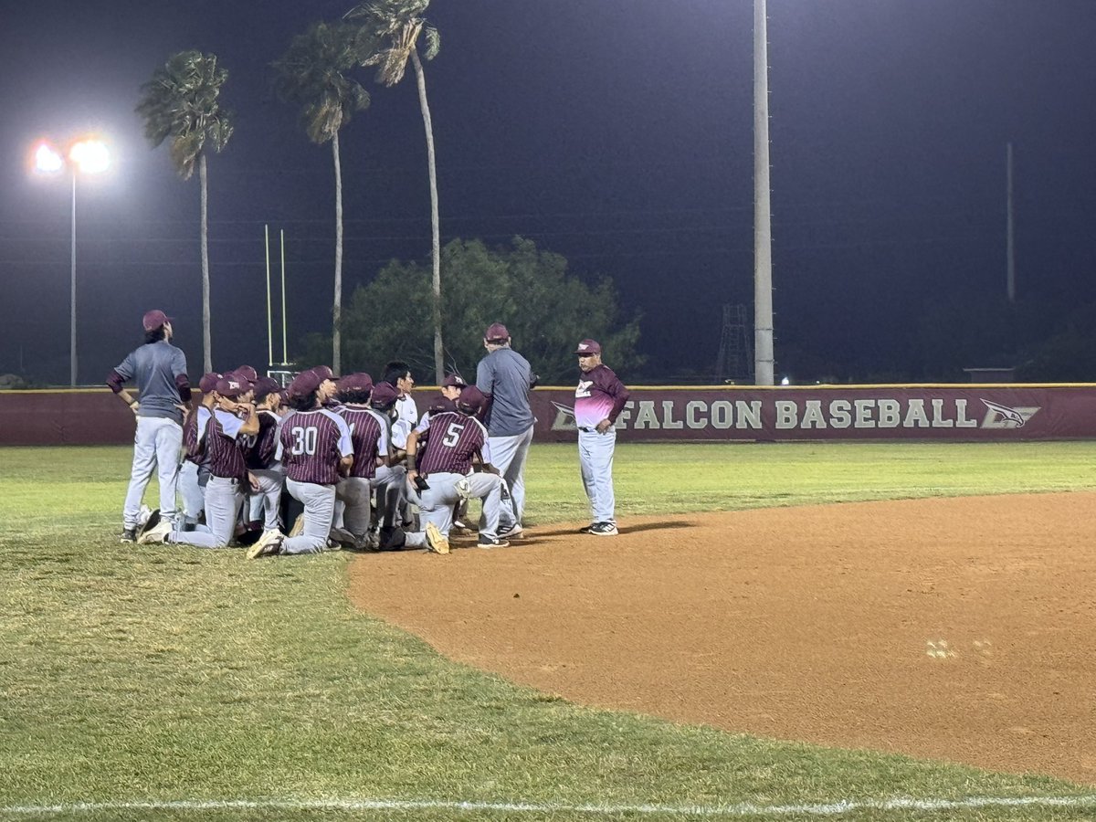 Final San Benito - 0 Los Fresnos - 6 Falcons take control of the District 32-6A title race with a big win over the Greyhounds. Game 2 is set for 6:30 p.m. Friday in San Benito. #RGVBaseball