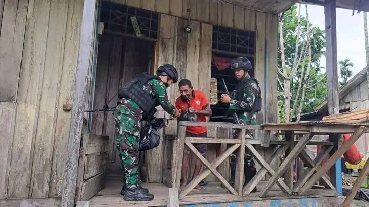 Indonesia Military Launch the Military Operation in West Papua targeting the villages with harassment and intimidation towards the civilian. You can see the Old man with his wife face?