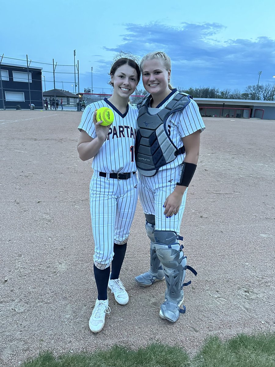 Summer_jean7's tweet photo. With love &amp; respect I say, to my pitcher @SydneyRainford, congratulations for hitting 500 career strikeouts!! Proud cannot describe the feeling I have, and I’m so happy you chose me to be your catcher through this journey. 🥎🤍 https://t.co/jd1tQjOnwu