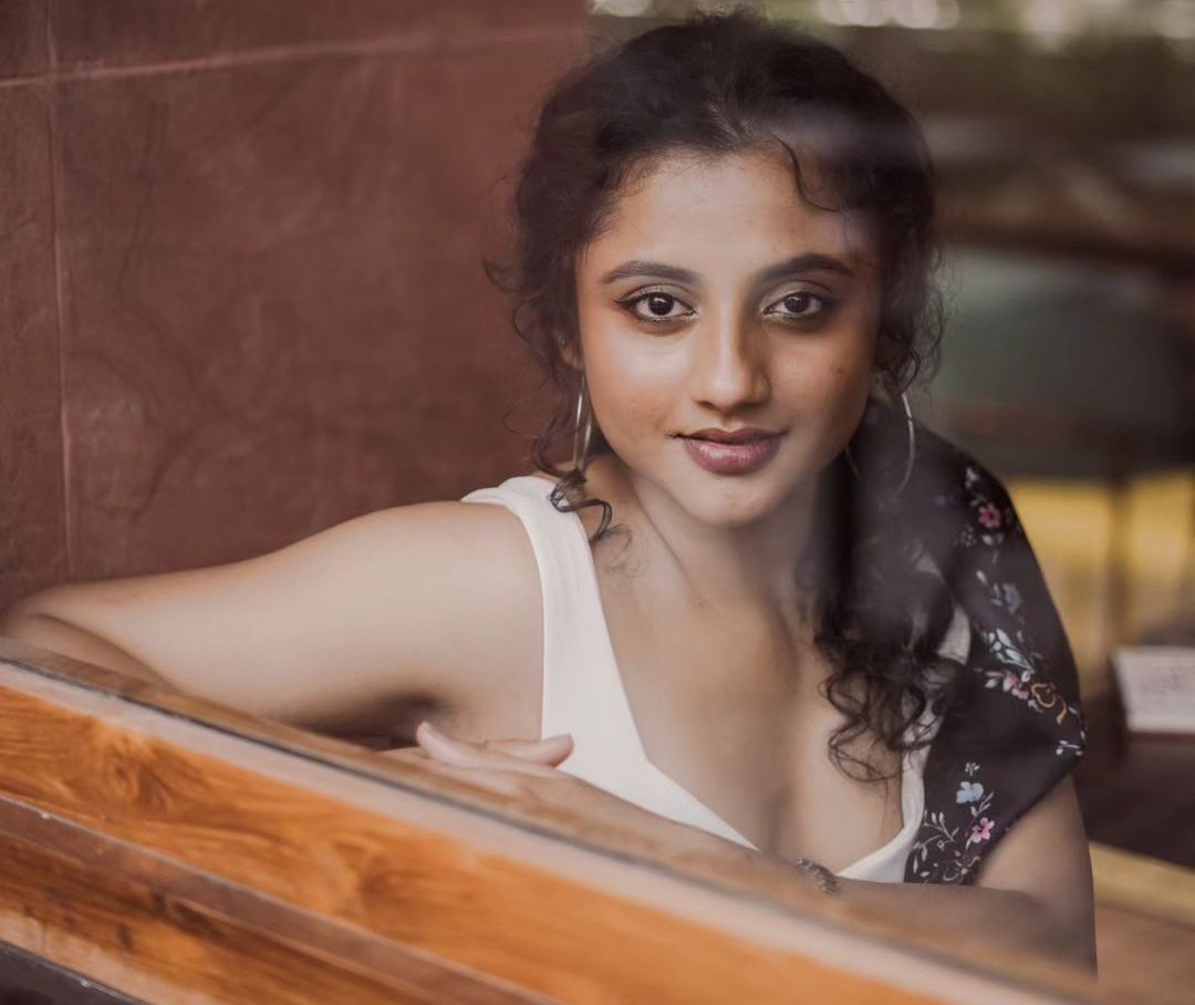 glitz_actress's tweet photo. #SnehalKamat https://t.co/2IRCKgm9vJ