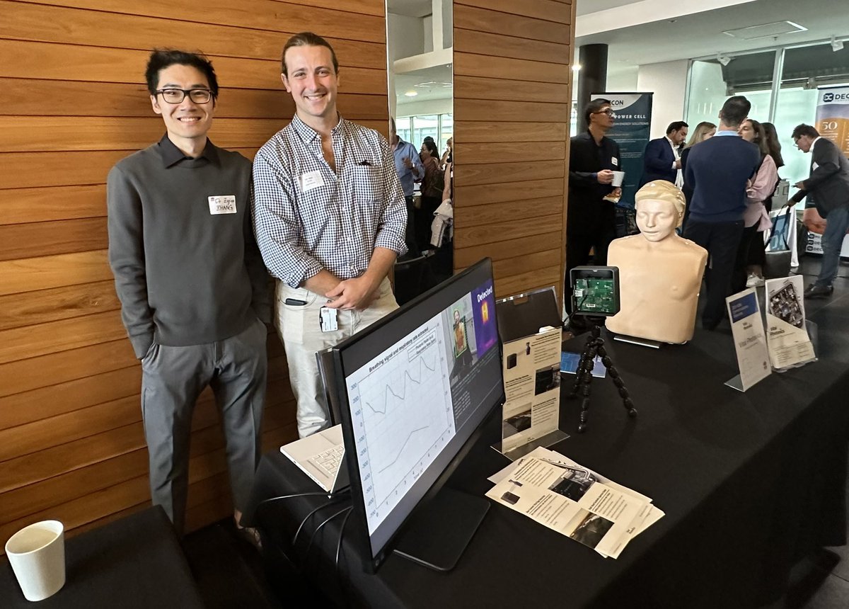 ProfBenEggleton's tweet image. Great to drop in at the 2024 NSW Commercialisation Showcase- fantastic and super proud to see @Sydney_Uni spin-off company #Vital_Photonics exhibiting for the first time