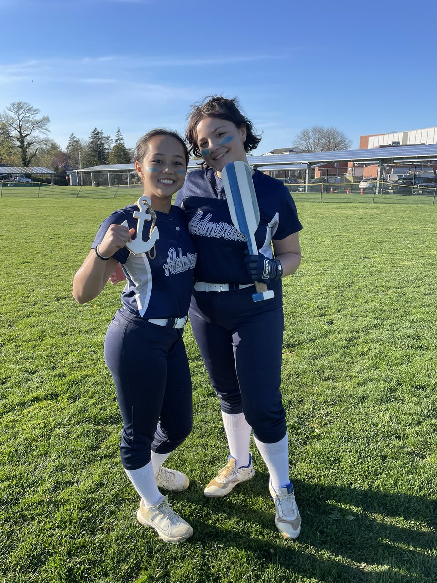 hhrssoftball's tweet photo. First W of the season for the Admirals. The bats were hot and the defense was focused. Maddie was the anchor on defense for filling in at second and making 4 big plays. Adriana was the offense rower going 3-4 with a double and 3 rbis! #Wnumber1 #runs #defense #needmorewantmore https://t.co/MjtrC595uA