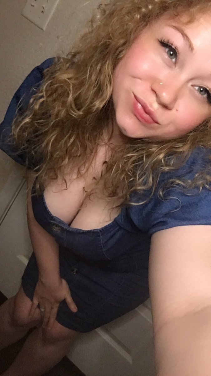 StickySamicky's tweet photo. Dm for my snap if you tryn sext or get sum saveable nudes with your name on my tits 😈 
#nsfw #horny #milf #tits #nudes #sexting #stickysamicky https://t.co/zfsL11ywDW