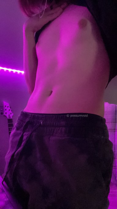 boy tummy https://t.co/L2b293cetY