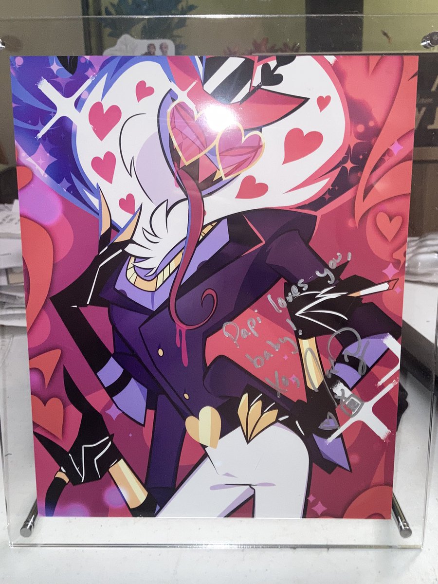 MReynells's tweet image. This is such beautiful art work and I’m in love with this so glad I bought a signing by @MisterJoelPerez