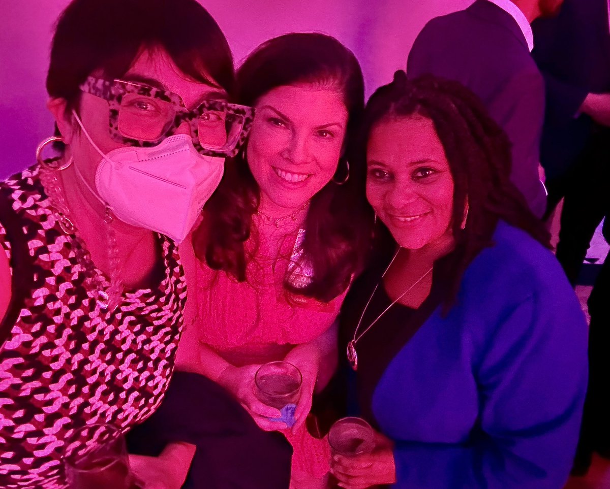 Chatting about leadership, personal joy, finding 'home', and 'bless his heart' with 2 fierce advocates (for their patients and communities) Drs @AshleySumrallMD and @DrWinkfield at the @ASCO #ASCOAdvocacySummit dinner. 💪🙌🙏👊