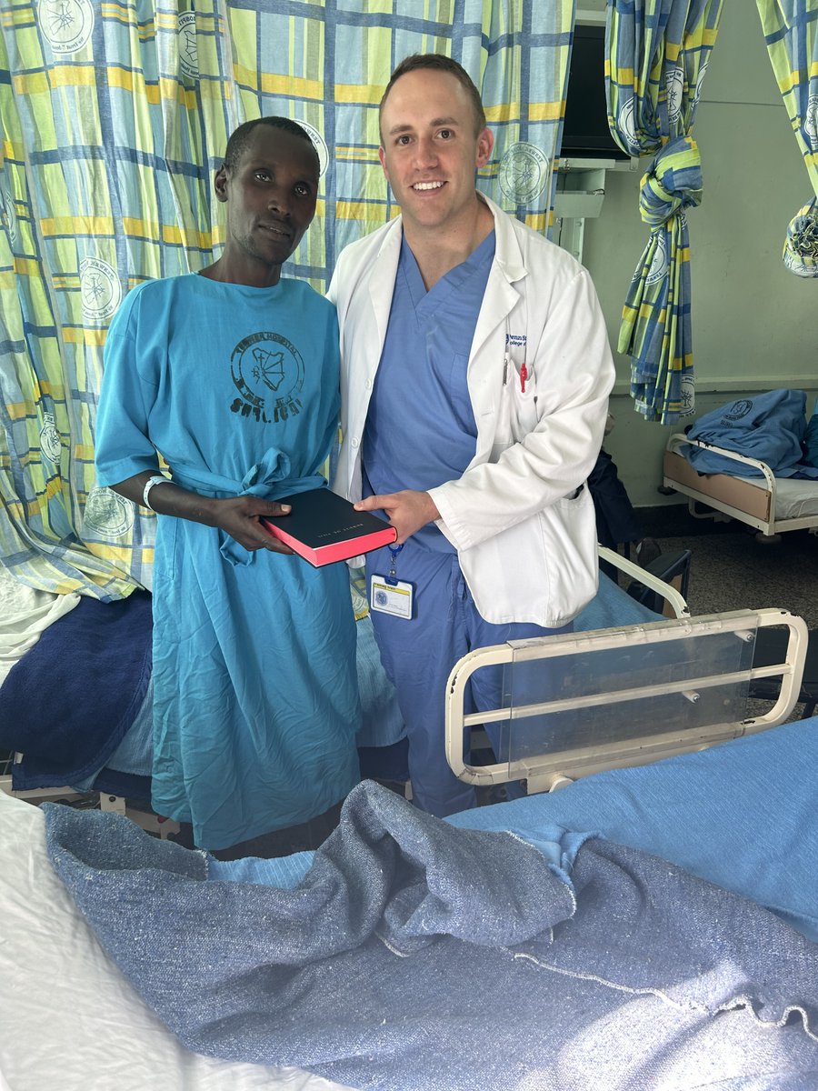 Short-term #WorldMedicalMission volunteer Robert Devich recently had the chance to gift one of his patients a Bible as he served at Tenwek Hospital. “I got to share with this patient why I came to Kenya through the gift of a Bible,” Robert said. sampur.se/443rOZP