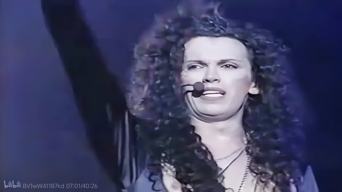 他真的没有说再见。。。#peteburns
#DeadorAlive  #babydon'saygoodbye