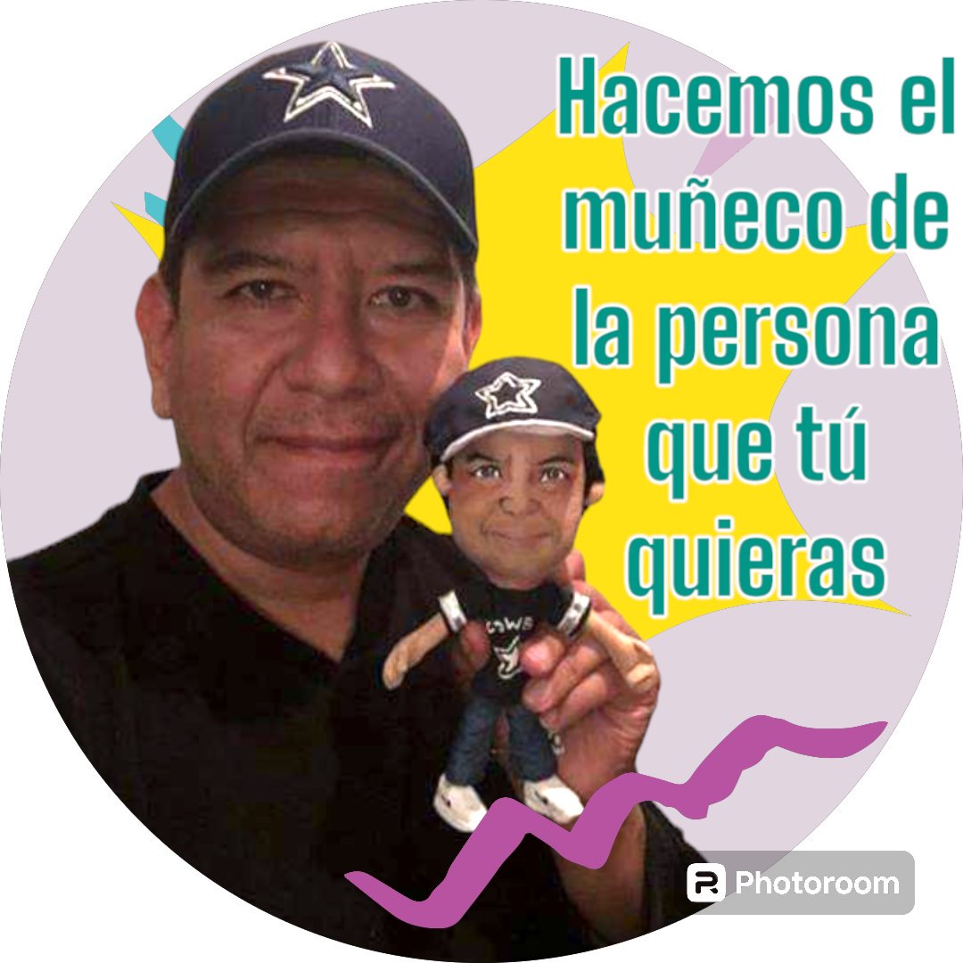 Los Chavoruckos grandes miden entre 20-22 cm, su costo es de $900 + envío ($250 1-3 días hábiles) Éstos diseños pueden ir con su vestimenta personalizada por el mismo costo. #regalospersonalizados #regalosempresariales #regaloscorporativos #chavoruckos