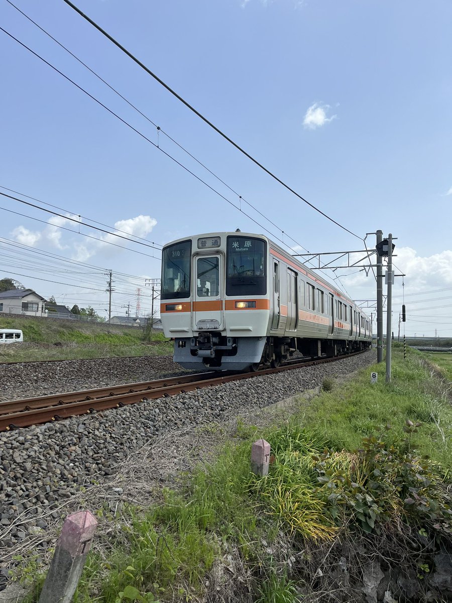 takkin_engine_d's tweet photo. 217F、普通米原行きは311系G3編成が運用についてます^_^
#311系
#G3
#217M
#JR東海_運用 https://t.co/tCzhPrmznC