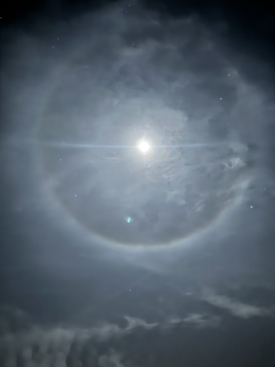 NETexasMedia's tweet image. Moon Halo over Southern Oklahoma #okwx