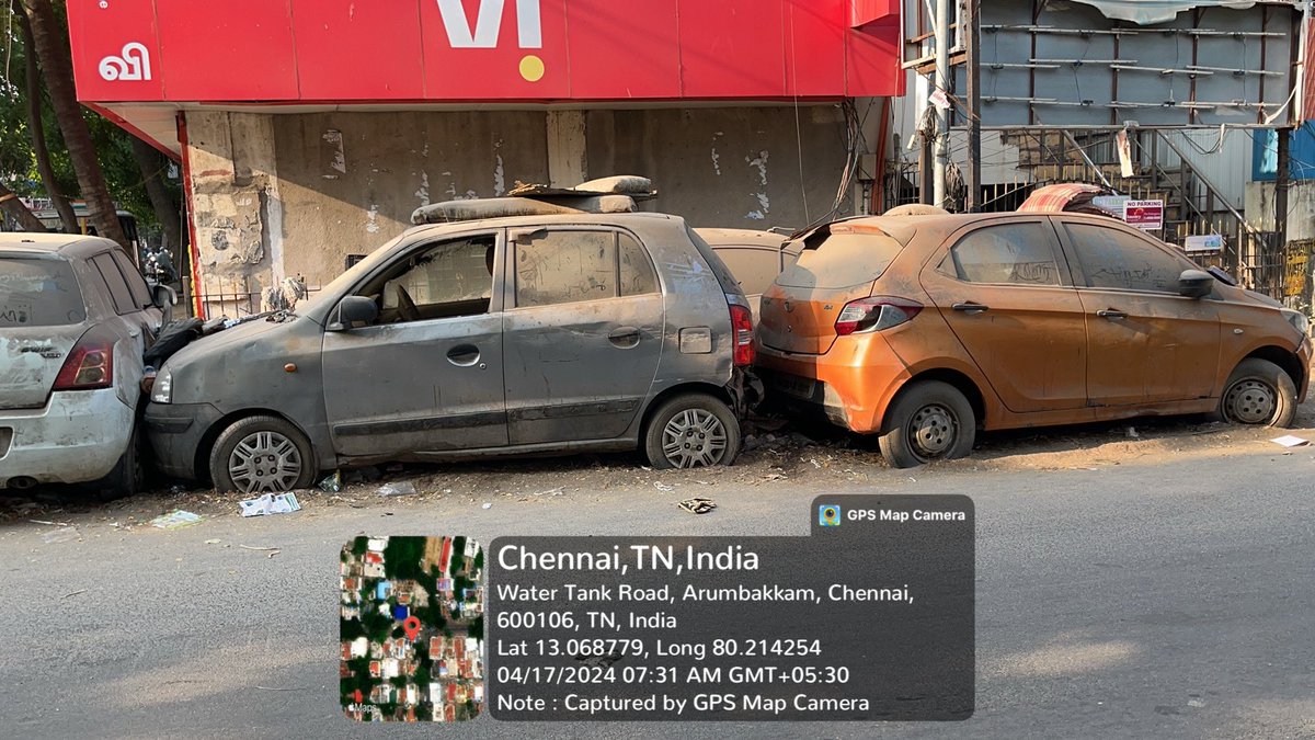 bawesme's tweet image. MMDA colony's long-standing issue with abandoned vehicles persists. Why no action from @ChennaiTraffic yet? #AddressTheProblem #Chennai 
 @CMOTamilnadu @mkstalin @padmajaTOI @omjasvinTOI @timesofindia