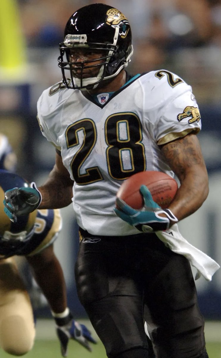 UniformUpdate's tweet photo. Jaguars 🐆 

Jaguars have had some interesting uniforms through the years. But their original uniforms in my opinion are superior to the rest. 

For alternates have the classic black. The teal alternates I showed I only did it for the helmets, those teal coloring helmets were 🔥 https://t.co/yC4wzCY2k5