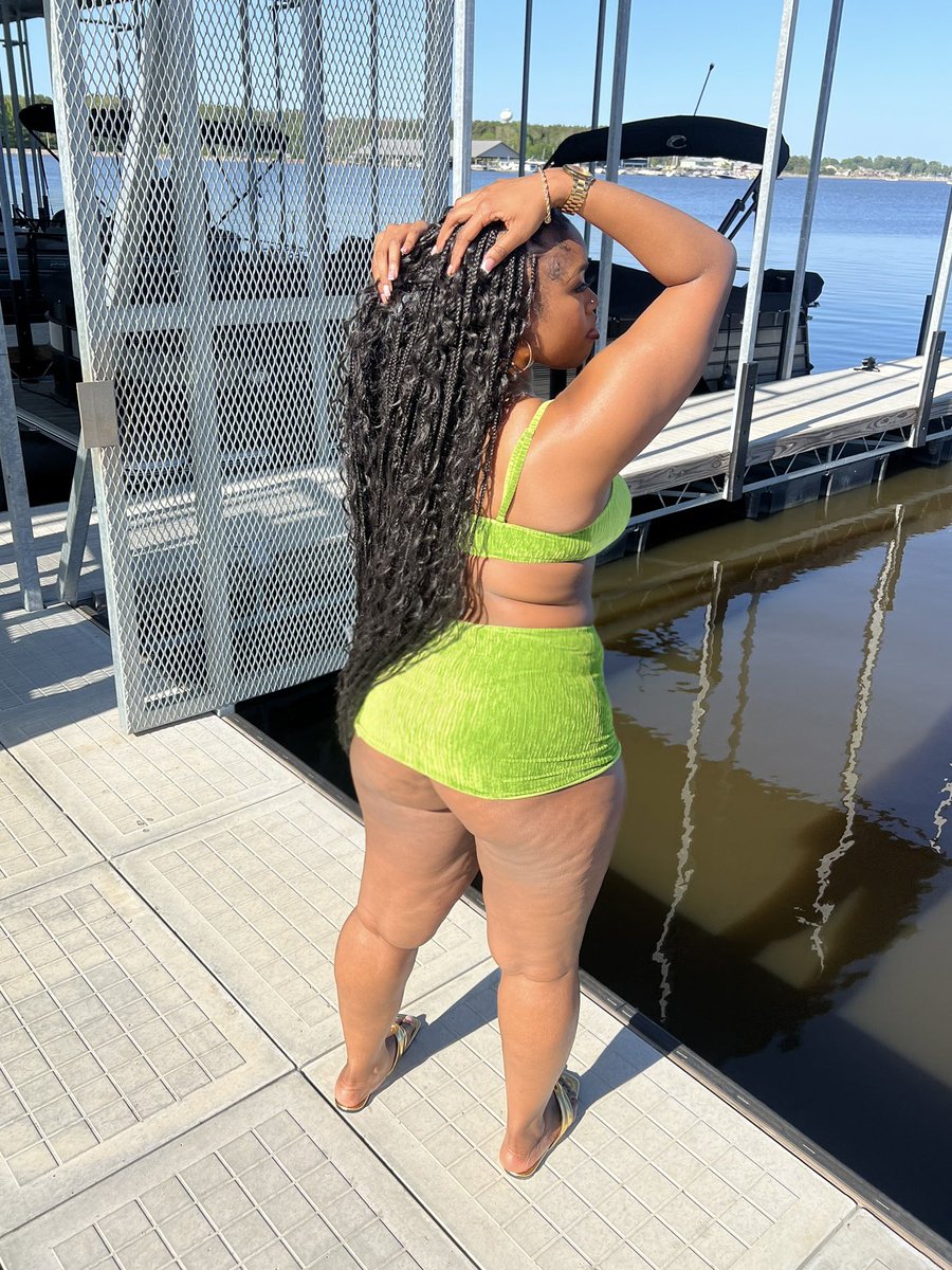 BellaBrandij's tweet photo. Almost 26ixxx💚 https://t.co/pivjvtc0LU