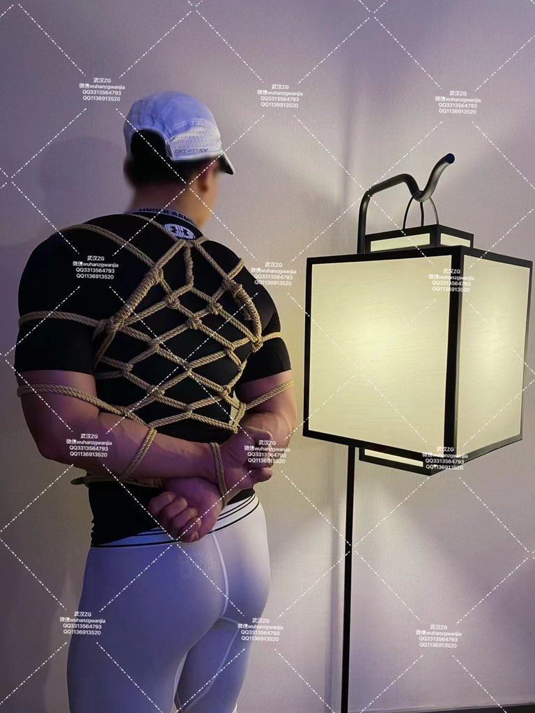 Black &amp; White
  Day &amp; Night