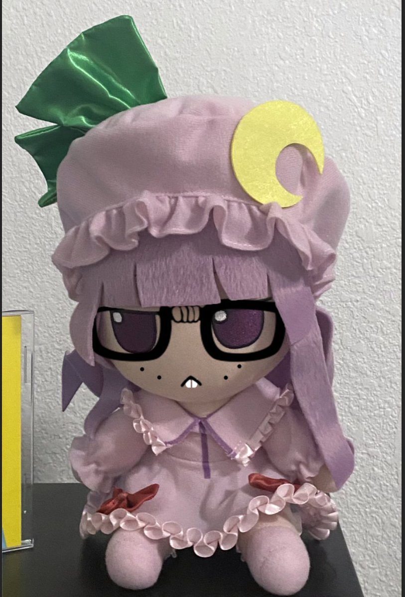 Kourindou Patchouli Knowledge fumo looking like a huge nerd today