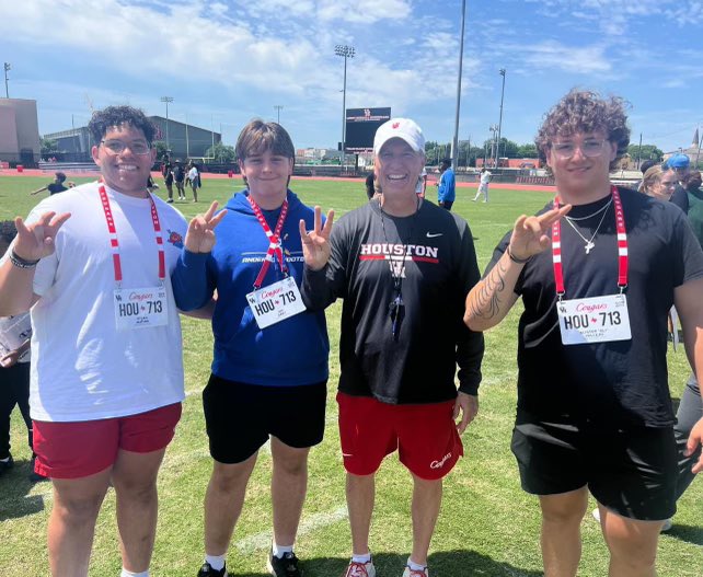 wanna say thanks to <a href="/UHCougarFB/">Houston Football</a> for having us come and showing off your athletic facility. Also a big thanks for letting us watch the Red VS White scrimmage <a href="/9ine0Elite/">NINE 0 ELITE TRAINING ACADEMY</a> <a href="/kwalkcoach/">Kent Walker</a> <a href="/coach_johns/">Jordan Johns</a> <a href="/CoachWEFritz/">Coach Willie Fritz</a> <a href="/LH_Panthers_FB/">Liberty Hill Football</a>