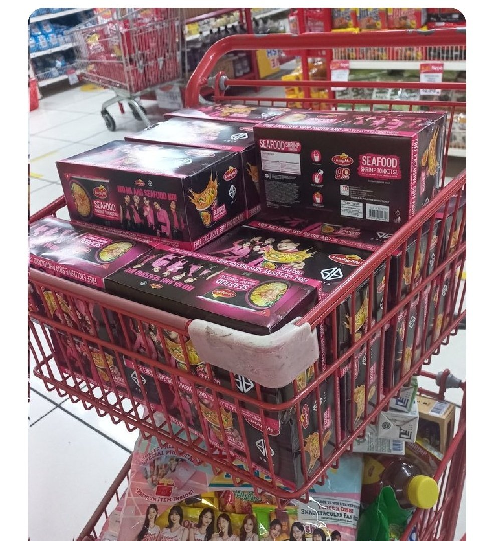 A'tin : Bakit wala ako makita nubg Lucky Me na may SB19 pc

Also A'tin:

Ninang <a href="/luckymeph/">Lucky Me!</a> wag po kayo magsasawang mag restock

#SB19 <a href="/SB19Official/">SB19 Official</a>