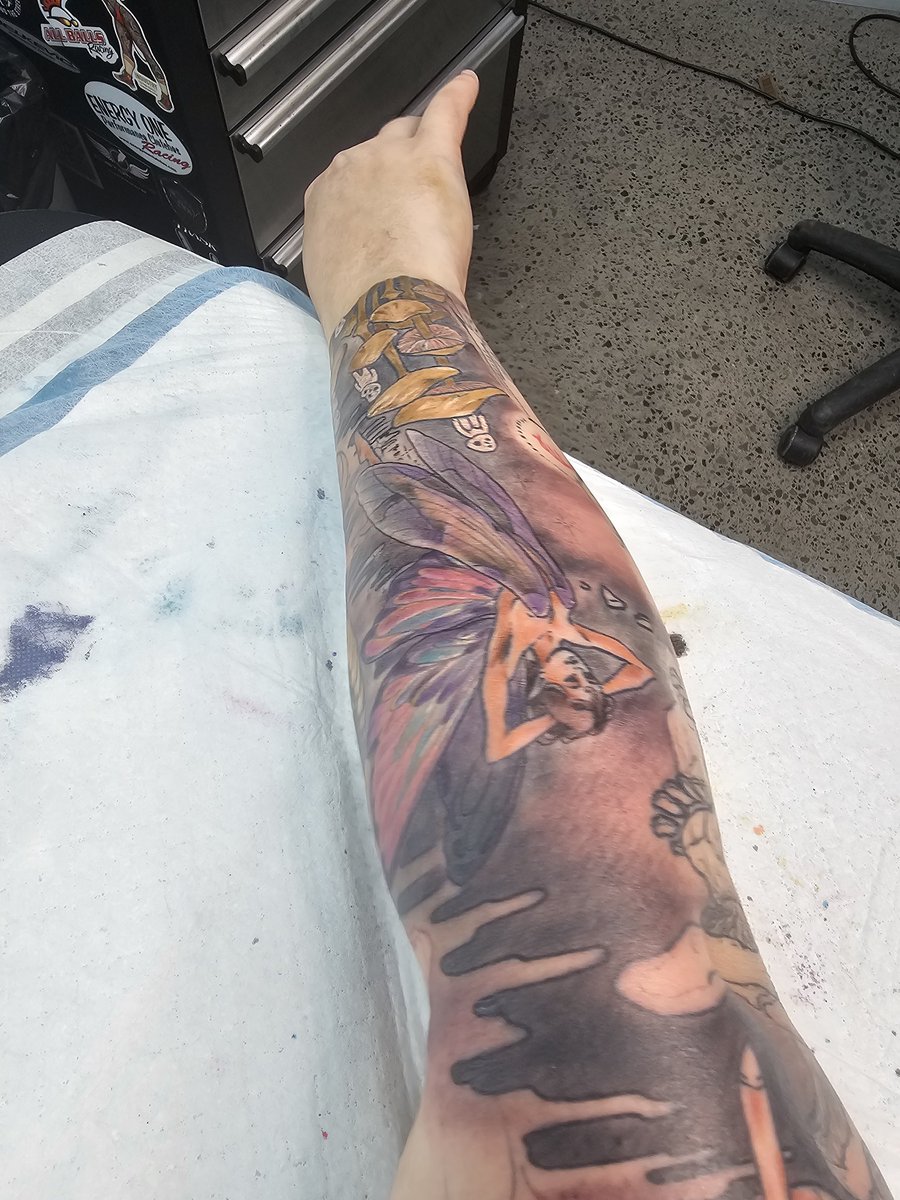 kBowzie // tweet media