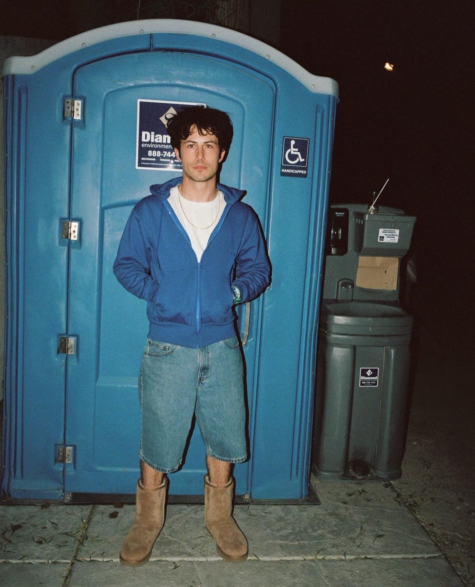 okwallows2's tweet photo. standing in front of a porta potty bc he’s the shit 💯💯💯 https://t.co/ISiumn9i7y