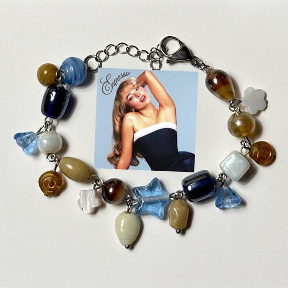 🎉FLASH GIVEAWAY🎉
ends in 20 minutes. 

Jewelry by Jacqui and I have teamed up to give away a $50 gift card to her store!

to enter:
• Retweet 
• Follow <a href="/concertleaks/">🏁</a>, @randomdeaIs &amp; <a href="/braceletladyy/">jacqui 🍓🐇🌷</a> 

check out the items available below
jewelrybyjacqui.com