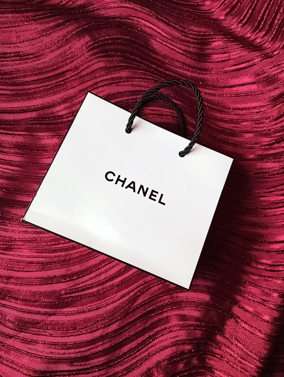 Arii__Shop1's tweet photo. Dior ถุงกระดาษของแท้พร้อมริบบิ้น
100.-
Chanel ถุงกระดาษของแท้
120.-
การ์ด happy birthday จาก Dior
85.-/89.-

ทุกชิ้นเป็นของแท้จากช้อป
ถ่ายจากสินค้าจริง

พิเศษสั่งในทวิตส่งฟรีทุกชิ้น
หรือจะสั่งในช้อปปี้ก็ได้ค่ะ
 https://t.co/MxsihtdSmA

#ถุงdior #ถุงchanel #dior #CHANEL #แบรนด์เนม https://t.co/8GsMh0sbCL