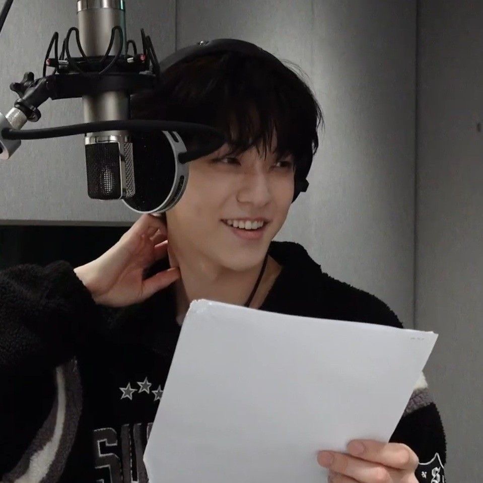 csbshour's tweet image. 