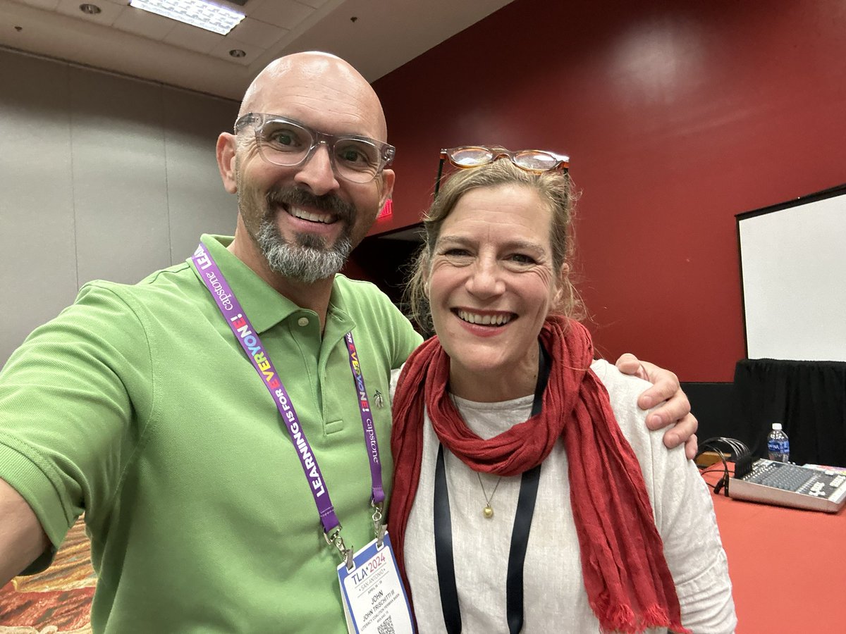 Always the best event at #TXLA24 great seeing my all time fav <a href="/SophieBlackall/">Sophie Blackall</a> <a href="/CRTxLA/">Children's Round Table</a>