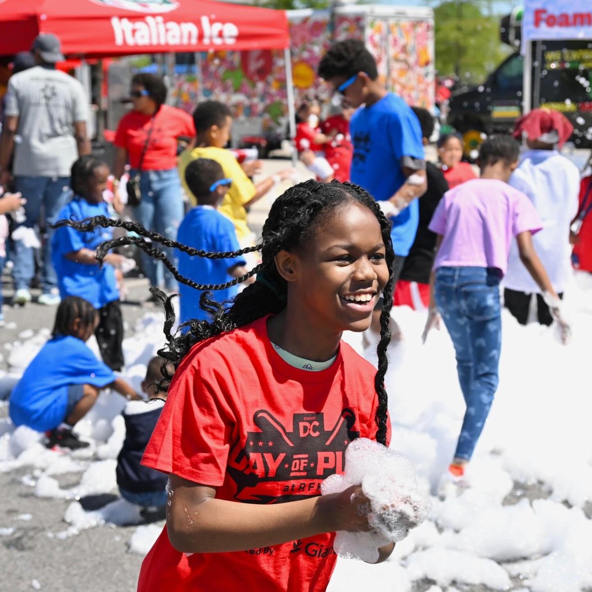 Head to toe family fun 🥰

The Third Annual Day of Play at RFK presented by @GiantFood was a grand slam! 🙌 

#PlayAtRFK