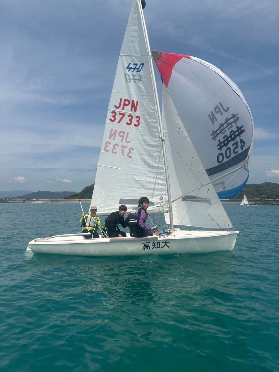 kochisailing's tweet photo. こんにちは！
高知大学ヨット部です⛵️
4月13日・14日に試乗会を開催しました！

まだまだ参加受け付けていますので、
気になる人は連絡してください。
（21・27・28日）

↓試乗会の様子です

#春から高知大 
#春から高知大学 https://t.co/f9V5IJPzWA