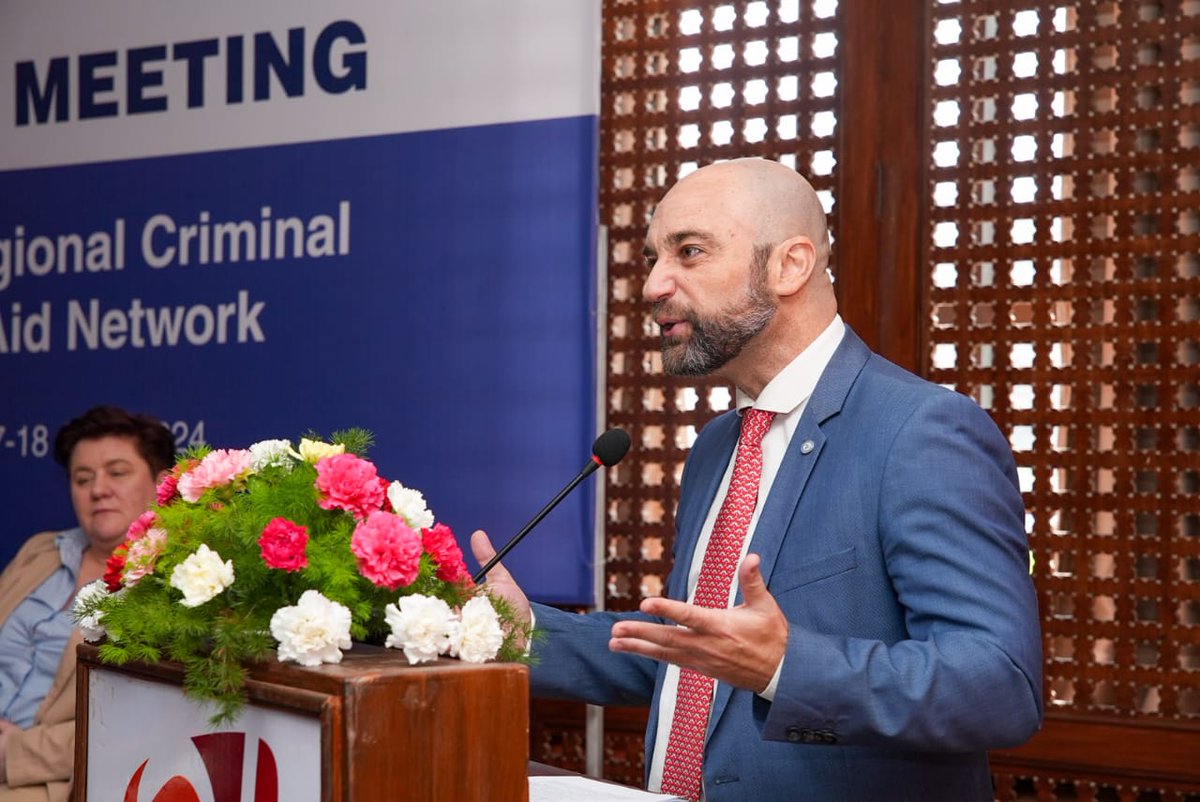 UNODC_ROSA's tweet photo. Access to justice is a fundamental right. In Nepal,a @UNODC technical meeting has convened key stakeholders-governments, civil society &amp; legal aid providers from Bangladesh, Bhutan, India, Nepal &amp; Sri Lanka-to establish a regional criminal justice legal aid network in #SouthAsia! https://t.co/EpJFdLu4s6