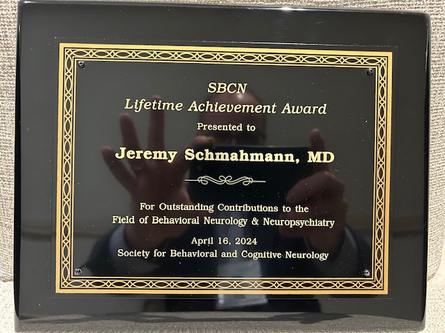 While only getting started....congratulations to Prof. Jeremy Schmahmann for his receipt of the Society for Behavioral & Cognitive Neurology (@SBCNeuro) Lifetime Achievement Award. Transformative work at the intersection of the cerebellum & cognition. @SchmahmannLab @MGHNeurology