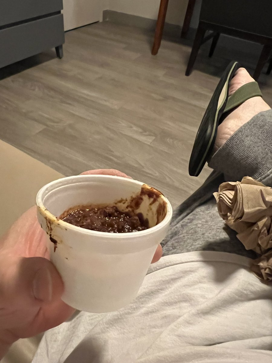 CynicallyJaded's tweet photo. @CookOut, Thanks for the 1 tablespoon side of chili. https://t.co/a64UP1eUzV