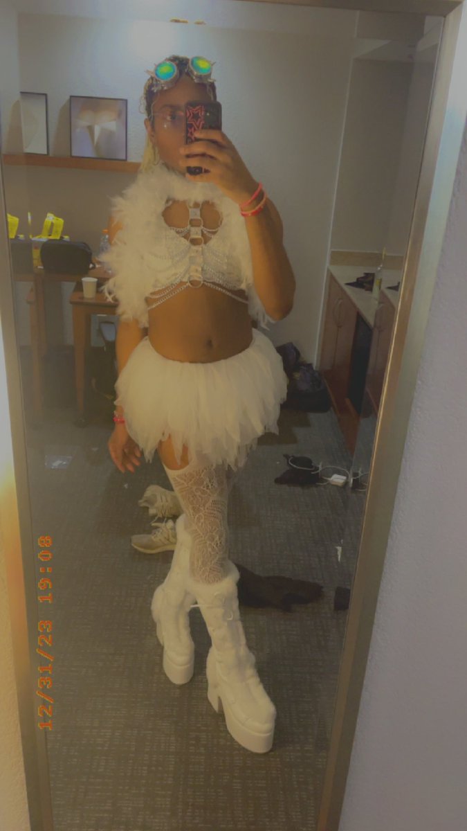 pinkatnight_'s tweet photo. I’m just a fem raver who likes to have fun! 🥰

#Femboy #fem #gay #bi #twink #femtwink #thicktwink #bigass #bubblebutt #gayfem #bottom #fembottom #gaysex #hungfem #submissive #subfem #subbttm #bttm #booty #freaky #twerk #femboygay #booty #gay #bbc #bwc #bottom #femboysissy https://t.co/FFH9Y7DJdV