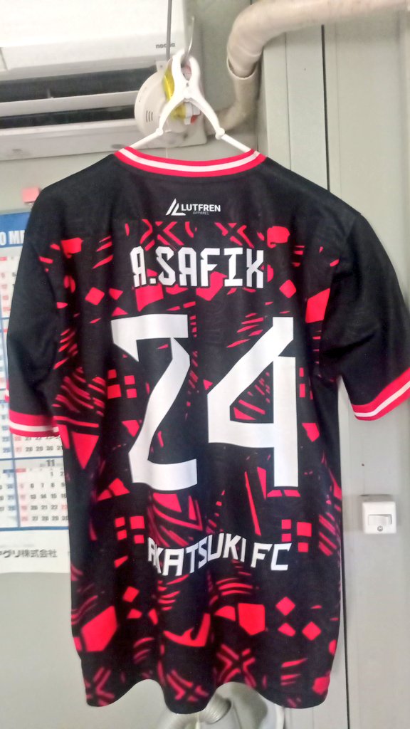a_safik33's tweet photo. 熊本でインドネシアフットサルクラブのです I'm ready Playing for AKATSUKI FC.
#AKATSUKIFC
#Nippon #kumamoto #フットサル選手 https://t.co/RJIGM1xCja