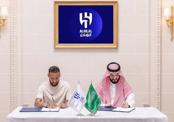 "Ah, que absurdo. A mulher fez um morto tentar assinar um contrato"

O Al Hilal em 2023: