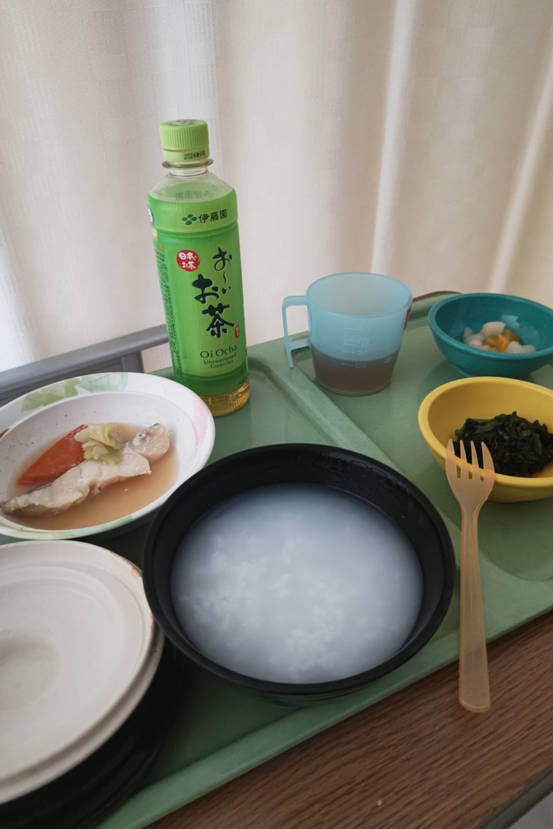 kapi_para_3's tweet photo. 絶食三日目の昼にご飯出た！

五分かゆでおかずもついてる。

幸せだ https://t.co/nmYg2i1ov2