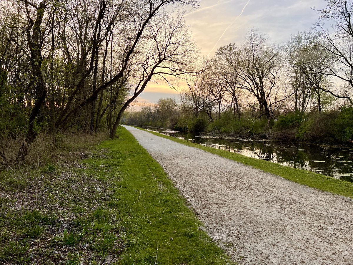 Allentown1711's tweet photo. Another glorious day living that #BikeLife π΄π»ββοΈπ΄π»ββοΈπ΄π»ββοΈβοΈ.
So thankful for the luxury of spending so much time in the saddle. π΄π»ββοΈπ΄π»ββοΈπ΄π»ββοΈ
Itβs good for the mind, body and soul.
#BikeLife #AprilMiles #AprilShowersBringsMayFlowers #PoweredByAssNotGas #Thankful #BackInTheSaddle #FreshAirandFreedom πΊπΈ#RideAprilVibes π©·βοΈπ·