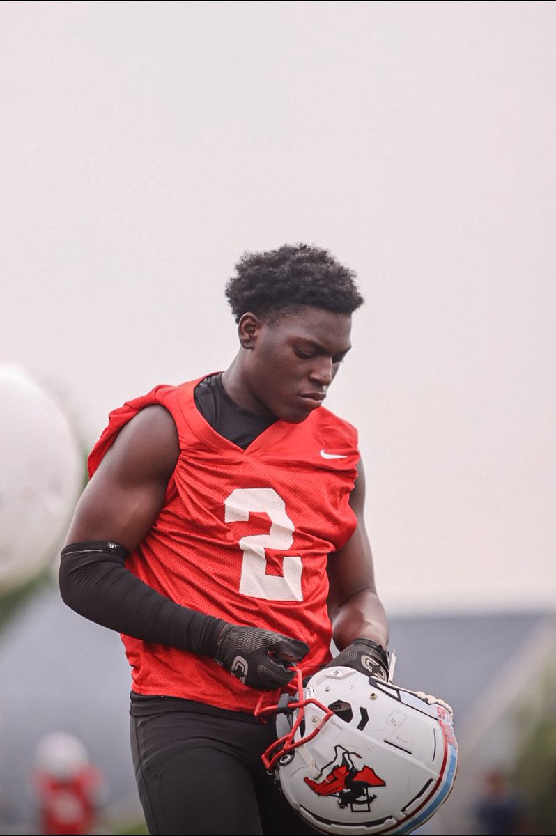 jadenrrion's tweet photo. Tmw full pads…all that tuff talk finna end nd imma show em who i rlly am📝🤝🏾 https://t.co/vKUEHaThQt