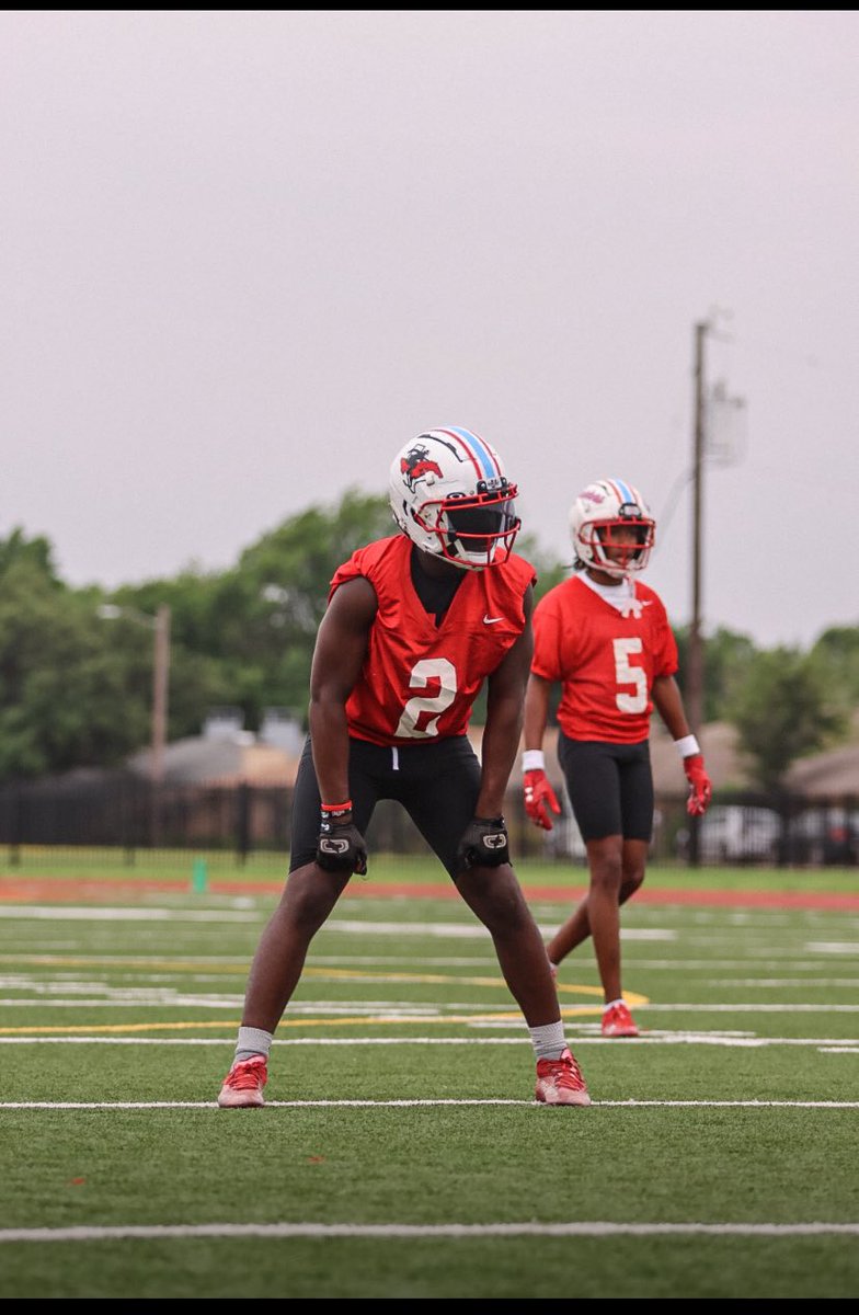 jadenrrion's tweet photo. Tmw full pads…all that tuff talk finna end nd imma show em who i rlly am📝🤝🏾 https://t.co/vKUEHaThQt