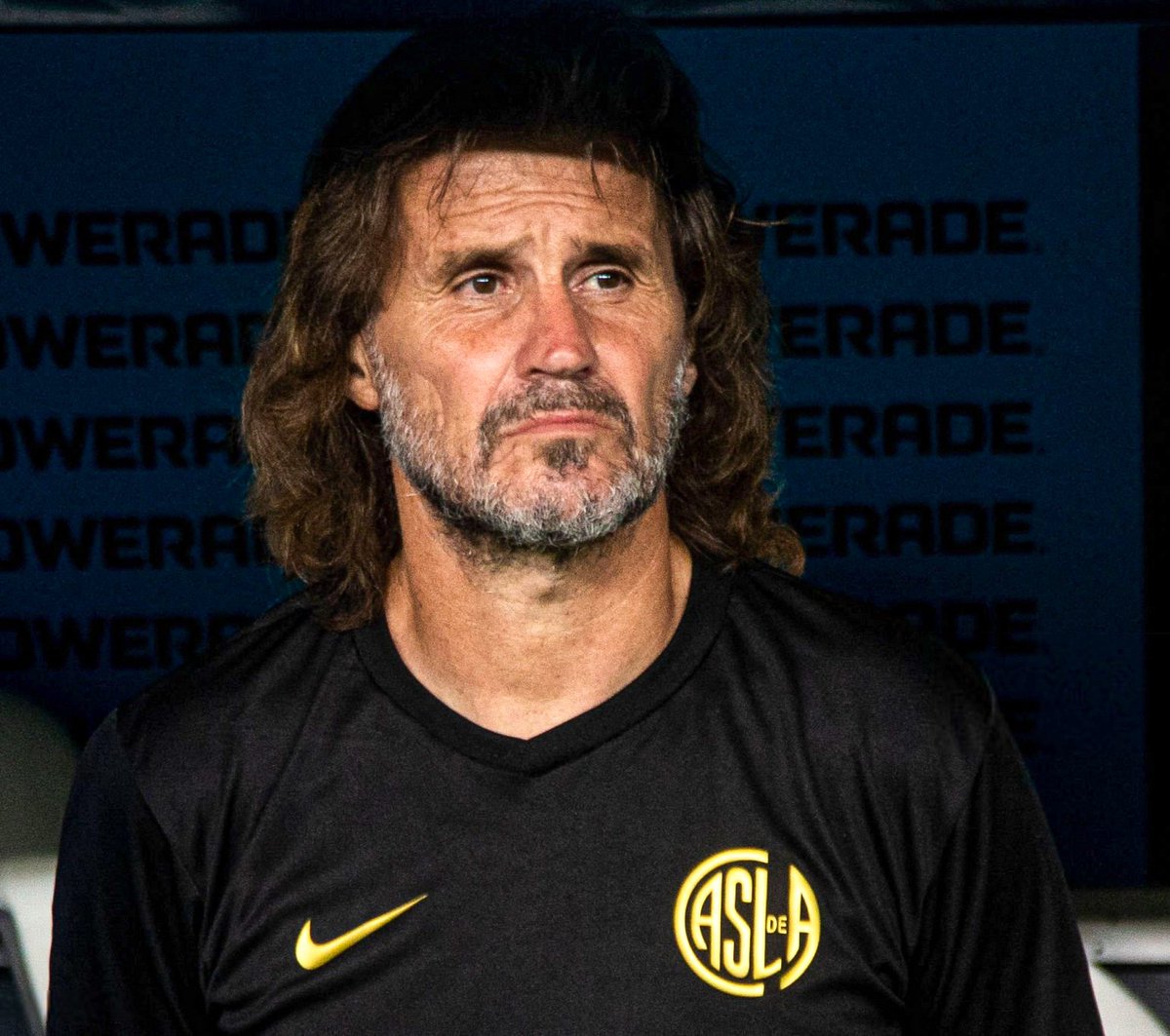 RomanKotler's tweet photo. En la difícil viniste, te comprometiste y sacaste a tu querido #SanLorenzo del abismo. Lo defendiste todo el tiempo, todos los días y en todos los ámbitos. 

Hiciste que el hincha vuelva a sentirse representado con un equipo. Sin dudas merecías otro final.

Feliz cumple, Ruben. https://t.co/0q7kSCoXa9