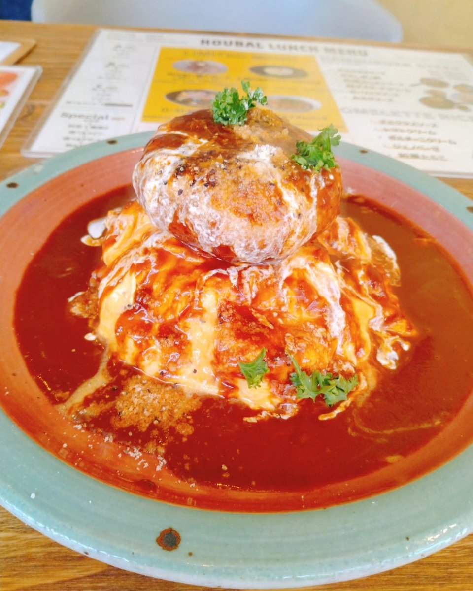 ken_seta's tweet photo. HOUBAL
デミグラスオムバーグをほおばる
ハンバーグが特に旨かった🤤
デミグラスソースとオムライスの相性も最高
#houbal #デミグラスオムバーグ #オムライス #ハンバーグ #デミグラス #デミグラスソース #サラダ #ウーロン茶 #飯テロ #昼ごはん #ランチ #lunch #外食 #外食記録 #yummy #yummyfood https://t.co/k1Jxu1ltCA