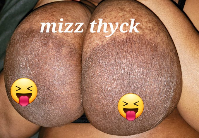 I want some tongue on my tits 👅 https://t.co/BTAxNGpdf1