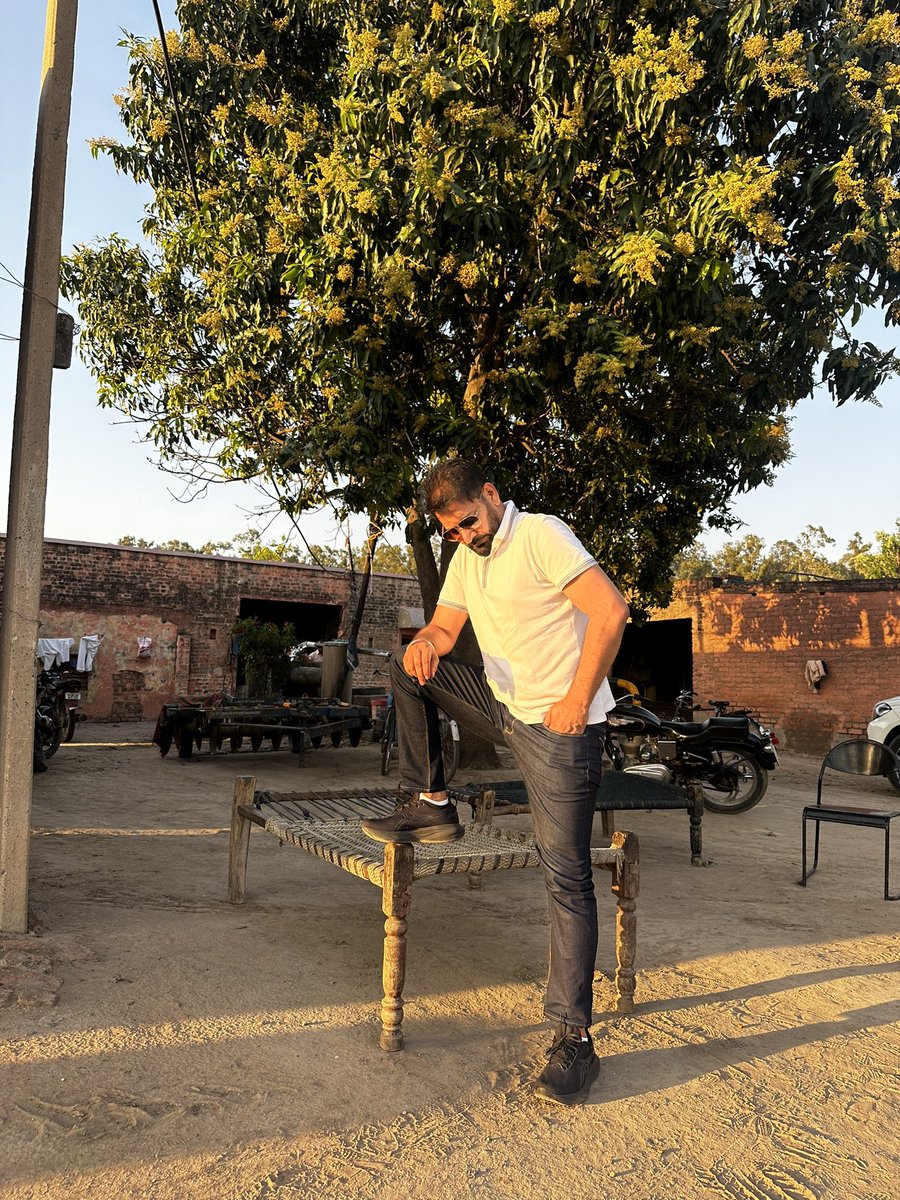 JJassiOfficial's tweet image. Sat sri Akaaal jiii
Good morning 
Pind di Swer te shaam da jawab nai bai
#Punjab #pind #jasbirjassi