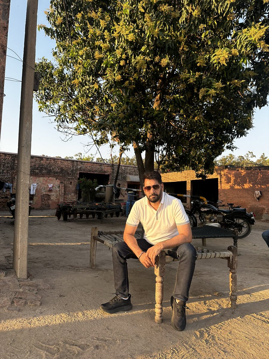 JJassiOfficial's tweet image. Sat sri Akaaal jiii
Good morning 
Pind di Swer te shaam da jawab nai bai
#Punjab #pind #jasbirjassi